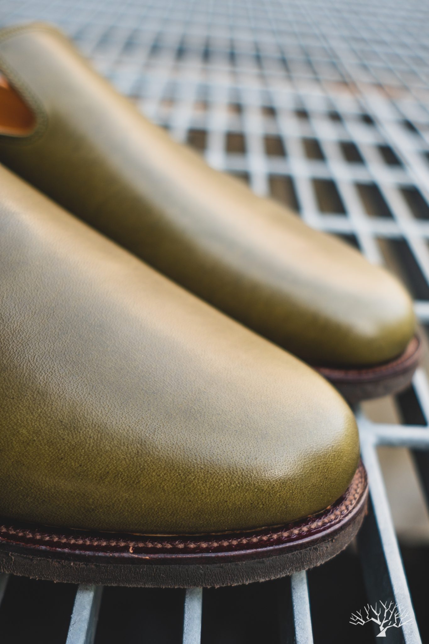 Shinki Olive Latigo Horsehide Viberg Slipper