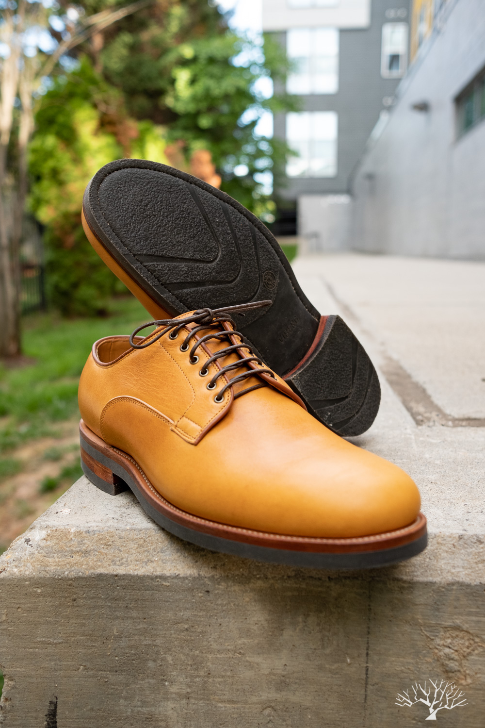 Viberg Derby Shoe Shinki Camel Latigo Horsehide on Lactae Hevea Sole