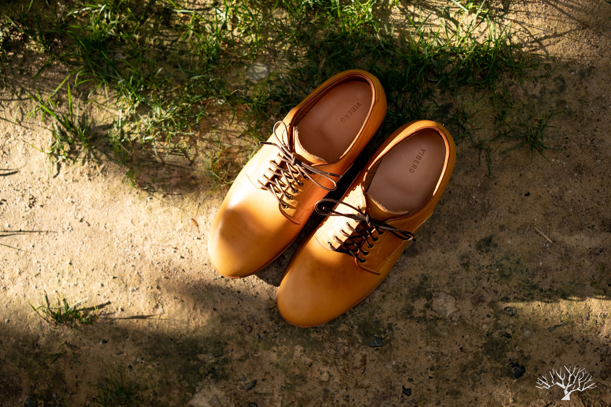 Viberg Shinki Camel Latigo Horsehide Derby Shoe