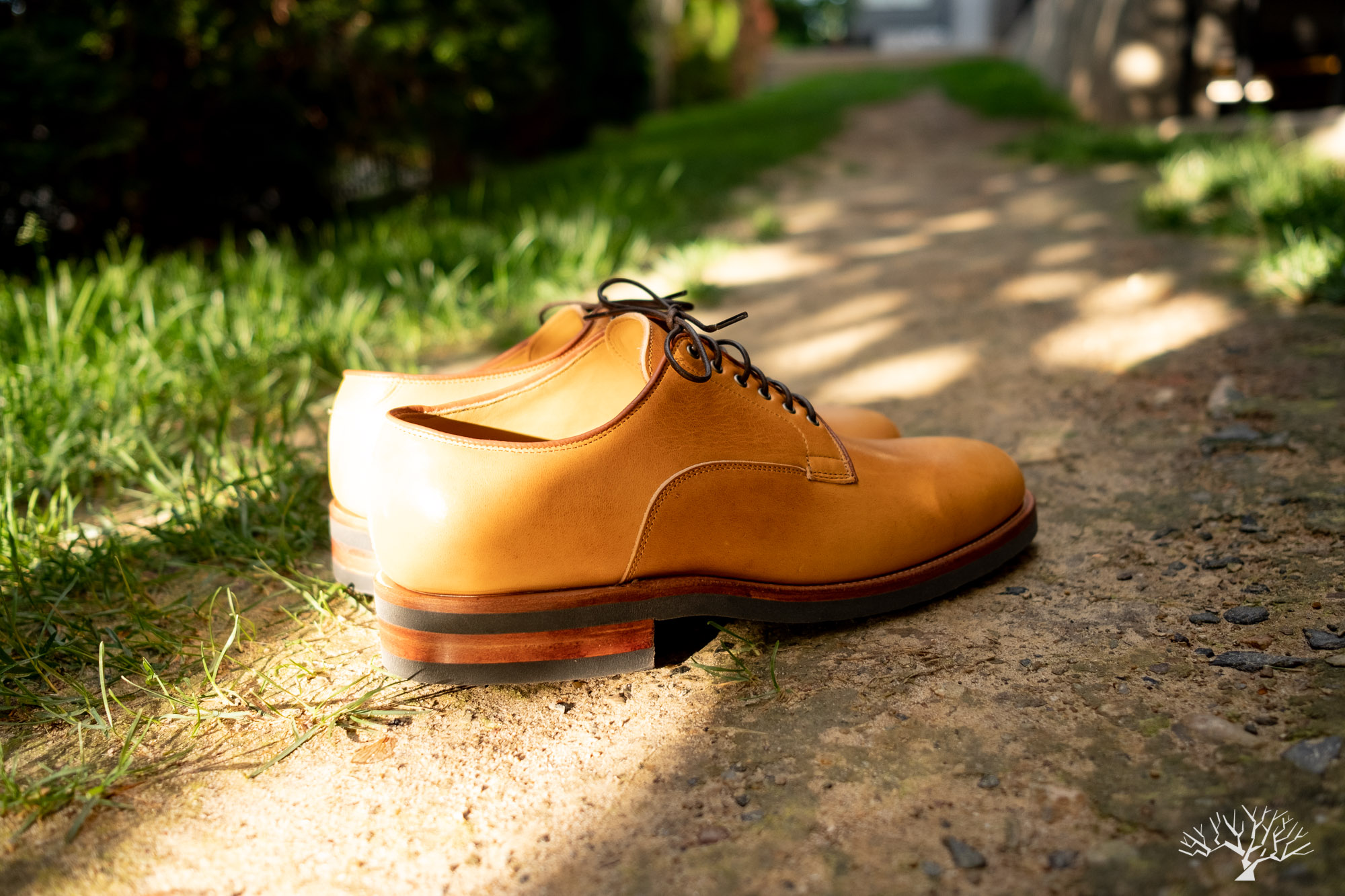 Viberg Derby Shoe Shinki Camel Latigo Horsehide on Lactae Hevea Sole