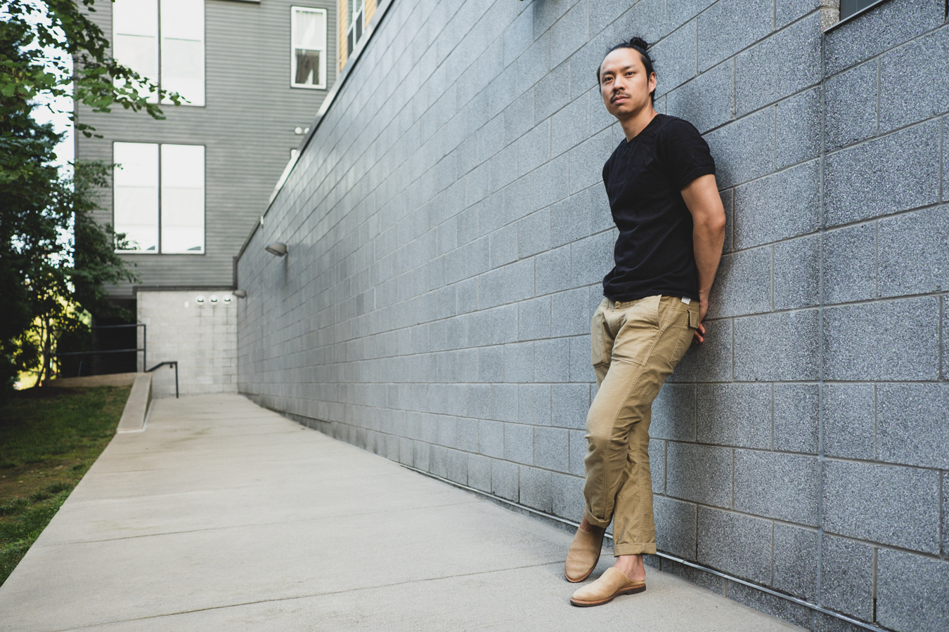 Model photo with orSlow Fatigue Pants in Khaki with the Safari Janus Calf Suede Mule